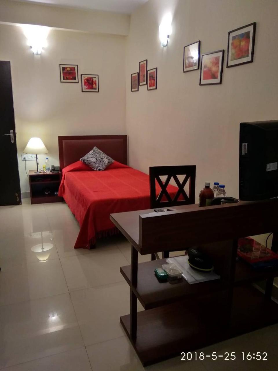 Red Arrow Residency Otel Kalküta Dış mekan fotoğraf